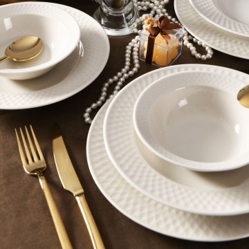 18-dielna biela jedálenská súprava z porcelánu