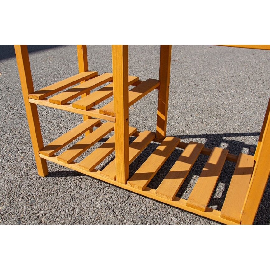 2Kids Toys - Drevená záhradná kuchynka s drezom