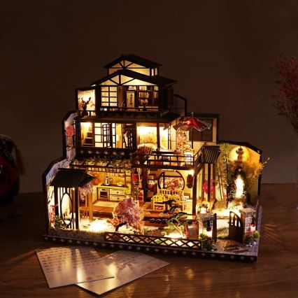 2Kids Toys - Miniatúra domčeka Honosná sakurová vila 2xAAA