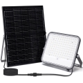 Aigostar - LED RGBW Stmievateľný solárny reflektor LED/200W/3,4V IP66 + diaľkové ovládanie