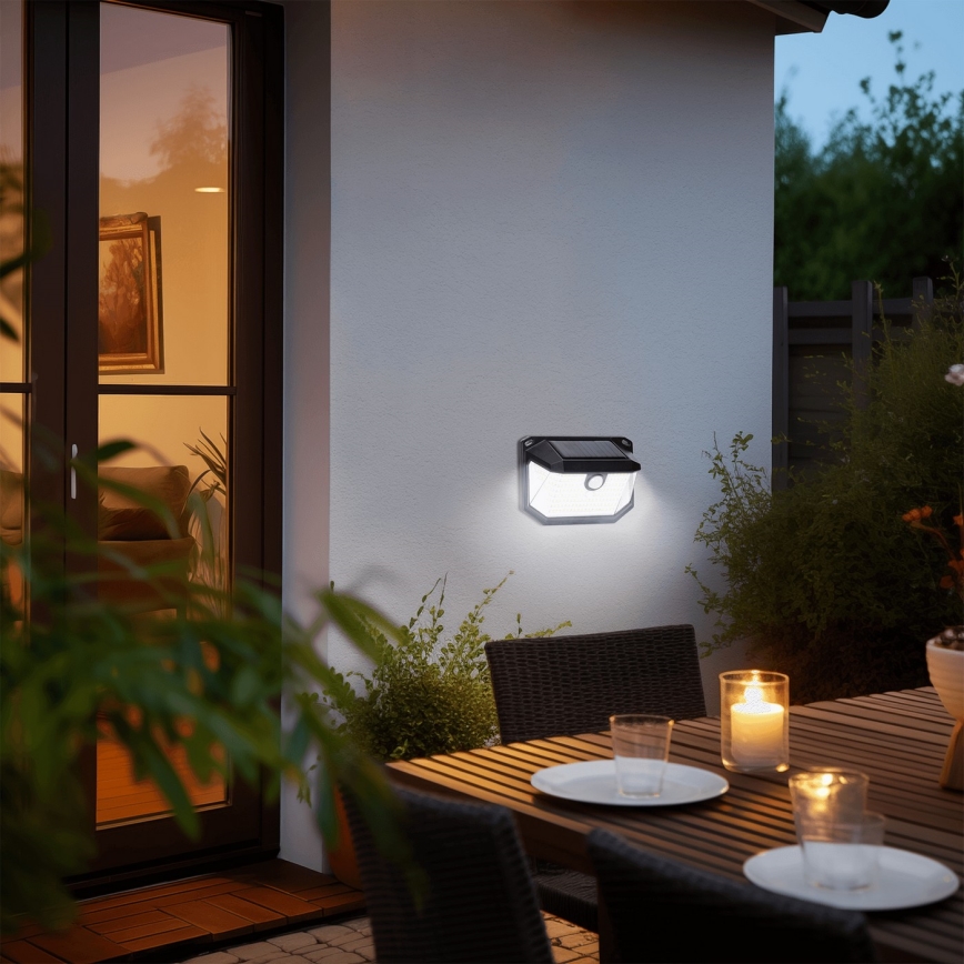 Aigostar - LED Solárne nástenné svietidlo so senzorom LED/0,8W/5,5V 1200 mAh 6500K IP65