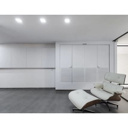APLED - LED Kúpeľňové podhľadové svietidlo SQUARE LED/12W/230V IP40 17x17 cm biela