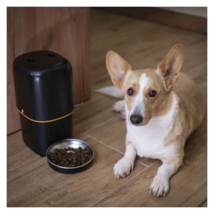 Automatický dávkovač krmiva 4 l/5V/3xD čierny Wi-Fi