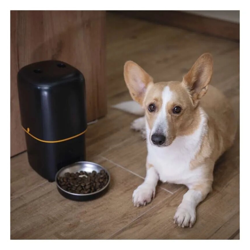 Automatický dávkovač krmiva 4 l/5V/3xD čierny Wi-Fi