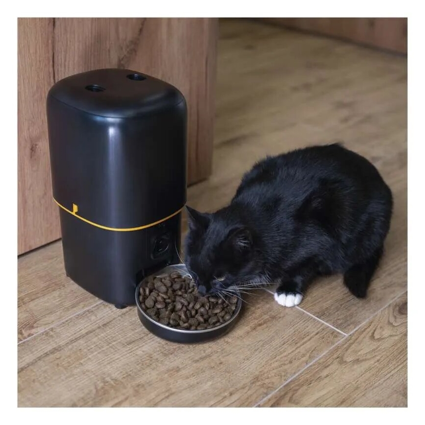 Automatický dávkovač krmiva 4 l/5V/3xD čierny Wi-Fi
