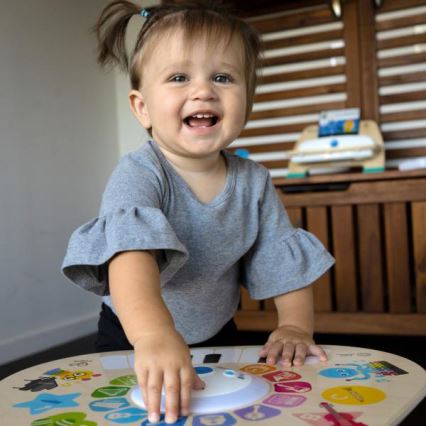 Baby Einstein - Detský aktívny hudobný stolík MAGIC TOUCH HAPE