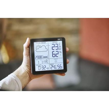 Bezdrôtová meteostanica s budíkom 3xAA + 2xAAA čierna