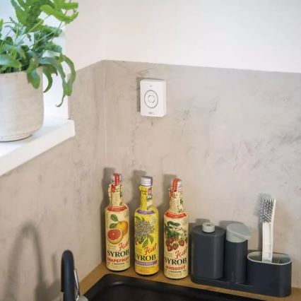 Bezdrôtový videozvonec so senzorom pohybu GoSmart 12V/3xAA IP44 Wi-Fi Tuya
