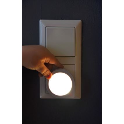 Brennenstuhl - LED Orientačné svietidlo so senzorom do zásuvky LED/0,2W/230V