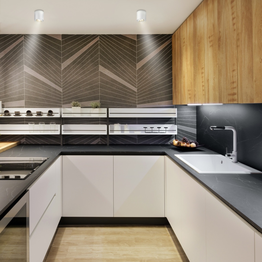 Brilagi - Bodové svietidlo MIA 1xGU10/30W/230V 84x80 mm strieborné IP54