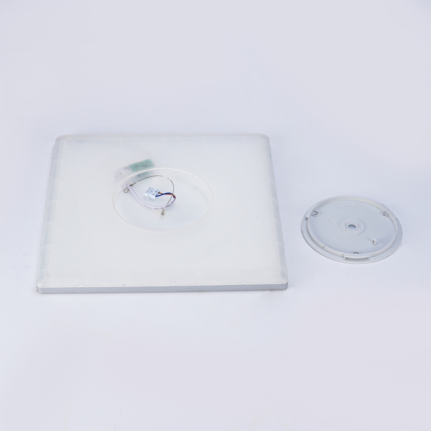 Brilagi - LED kúpeľňové stropné svietidlo ULTRA SLIM LED/24W/230V 42x42 cm strieborné IP54