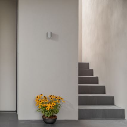 Brilagi - LED RGBW stmievateľné vonkajšie nástenné svietidlo MATERA 1xGU10/4,8W/230V 3000K IP54 sivá + diaľkové ovládanie