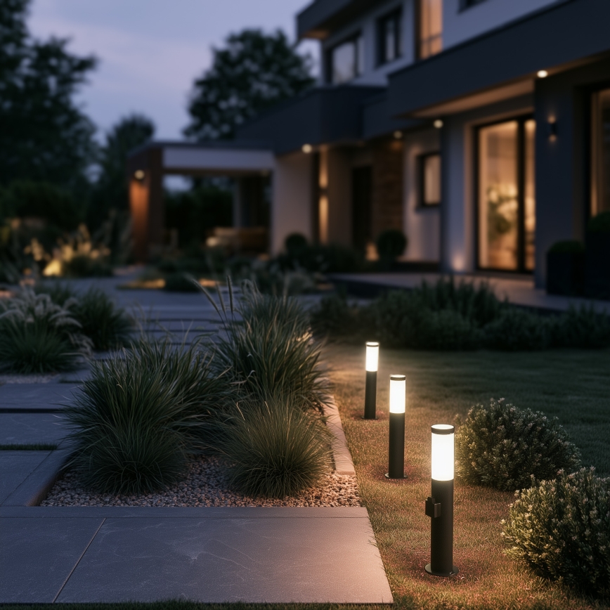 BRILAGI - LED stmievateľná vonkajšia lampa so zásuvkou ELIA 1xE27/6W/230V 2700-6500K IP44 Wi-Fi 50 cm antracit