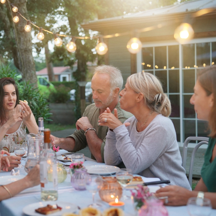Brilagi - LED vonkajšia dekoračná reťaz GIRLANDA 25xE12/0,6W/230V 20m čierna IP44 teplá biela + diaľkové ovládanie
