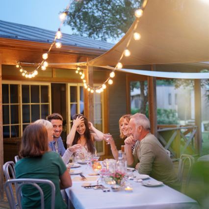 Brilagi - LED vonkajšia dekoratívna svetelná reťaz GIRLANDA 10xE12/0,6W/230V 8m biela IP44 teplá biela