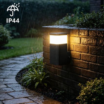 BRILAGI - Vonkajšie nástenné svietidlo so zásuvkou SCHUKO PILLAR 1xG9/11W/230V IP44 čierna