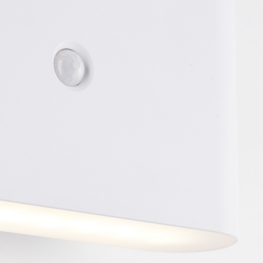 Brilliant - LED Vonkajšie nabíjacie nástenné svietidlo so senzorom XINO LED/3W/5V 3600 mAh IP44 biela