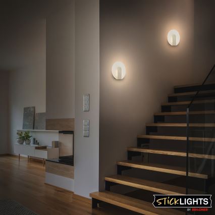 Briloner 3889012 - LED nabíjateľné nástenné svietidlo s pohybovým a súmrakovým senzorom TARO LED/2,5W/5V 1800 mAh matný chróm