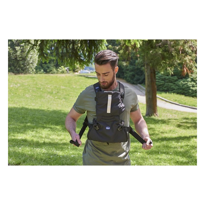 Chicco - Detské nosidlo EASY FIT čierna