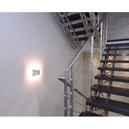 Deko-Light 341222 - LED Stmievateľné nástenné svietidlo FLY LED/4W/230V 3000K biela