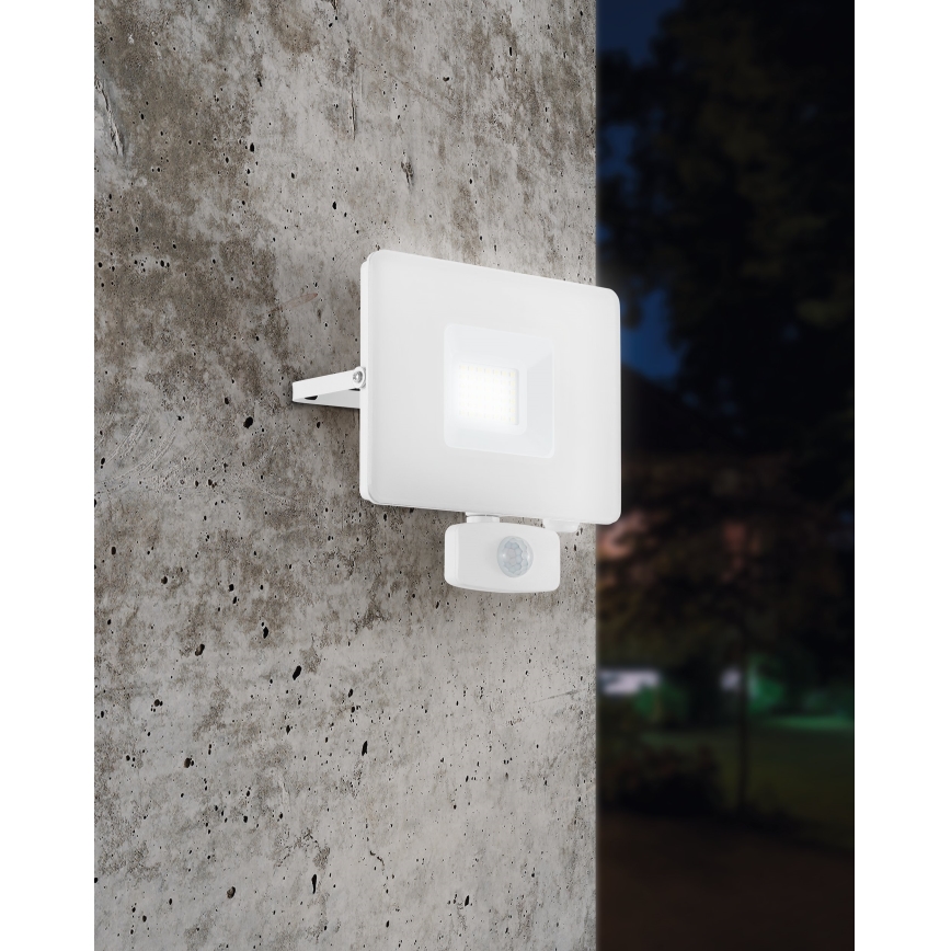 Eglo - LED reflektor so senzorom LED/30W/230V IP44