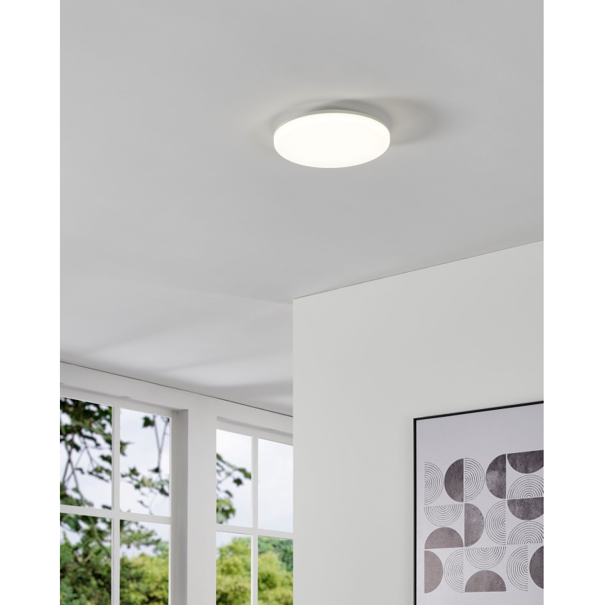 Eglo - LED kúpeľňové stropné svietidlo s pohybovým senzorom LED/20W/230V 2700/4000/6500K pr. 31 cm IP54 biela