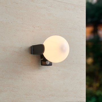 Eglo 99573 - Vonkajšie nástenné svietidlo so senzorom RUBIO 1xE27/15W/230V IP44