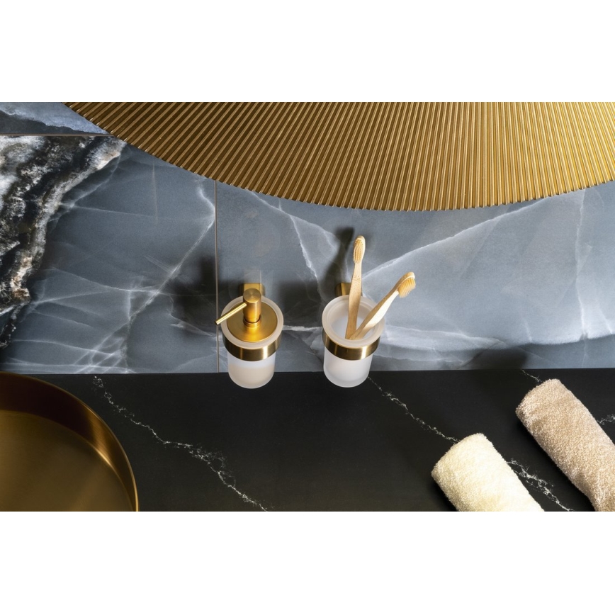 Gedy - Nástenný dávkovač mydla PIRENEI 110 ml mliečne sklo/matné zlaté prevedenie