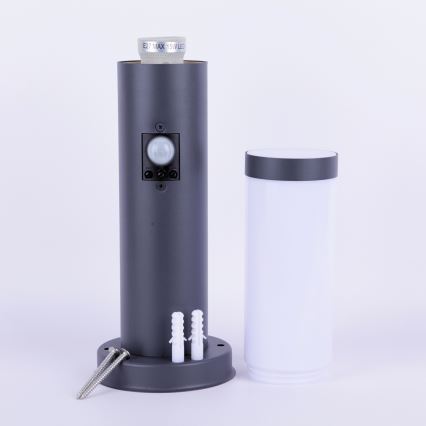 Globo - Vonkajšia lampa so senzorom, 1× E27, 15 W, 230 V, 45 cm, IP44