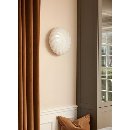 Halo Design 739547 - Nástenné svietidlo TWIST 3xG9/28W/230V, priemer 35 cm, biela/mosadz