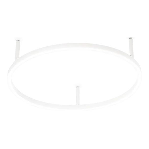 Oválny stropný svietidlo je pripevnené k stropu tromi tenkými tyčkami. Svietidlo je biele a má oválny tvar.