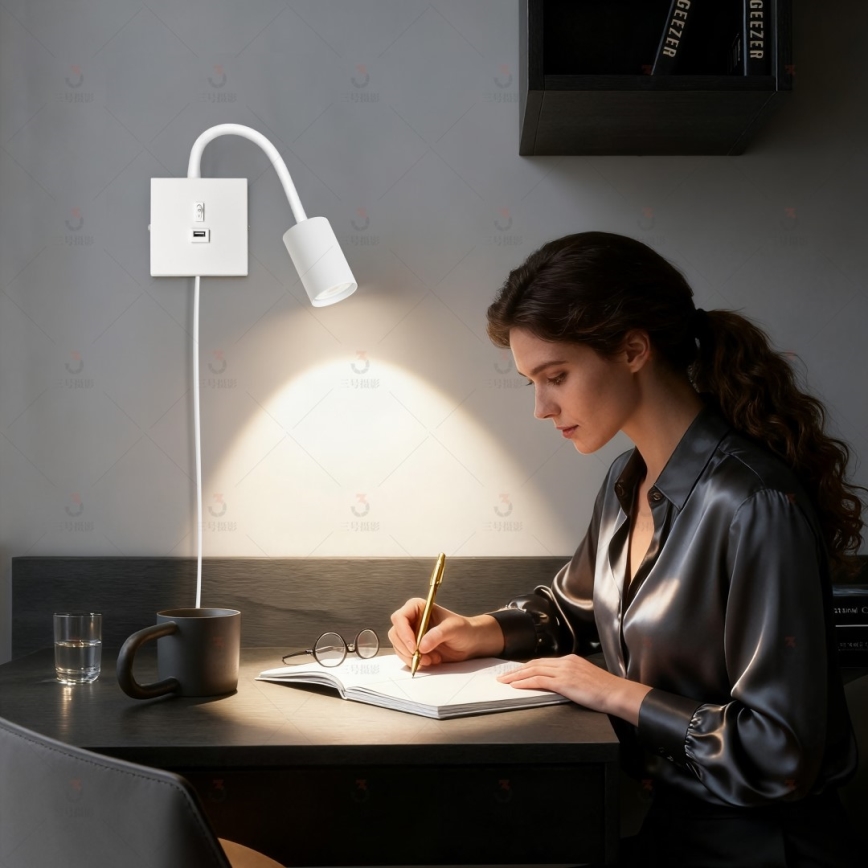 Nástenné svietidlo s USB PUNTO 1xGU10/9W/230V biele