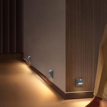 LED Nabíjacie schodiskové svietidlo so snímačom pohybu a súmraku STEP LIGHT LED/0,3W/3,7V 2200 mAh IP53 sivá