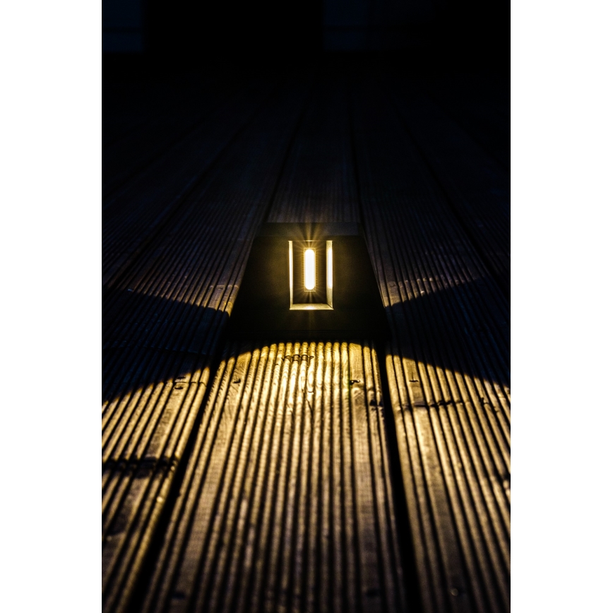 LED Solárne nástenné svietidlo so senzorom LED/2W/5V IP54 1300 mAh
