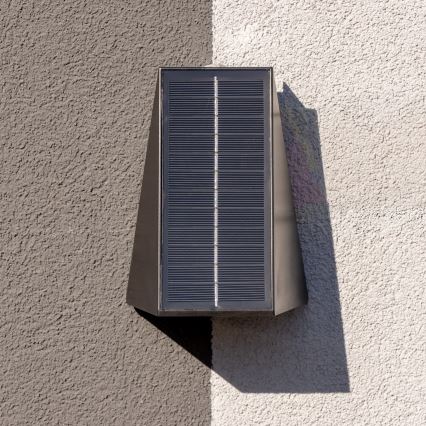 LED Solárne nástenné svietidlo so senzorom LED/2W/5V IP54 1300 mAh