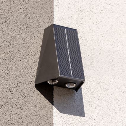 LED Solárne nástenné svietidlo so senzorom LED/2W/5V IP54 1300 mAh