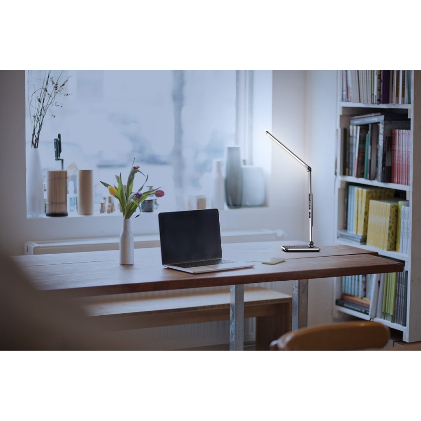 LED Stmievateľná stolná lampa LED/8,5W/230V s bezdrôtovým nabíjaním