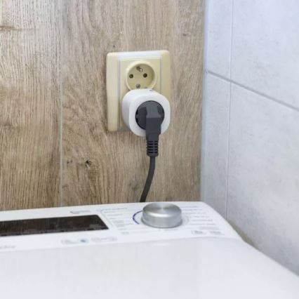 Inteligentná zásuvka GoSmart 3680 W/230 V/16 A Wi-Fi Tuya