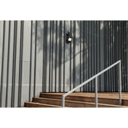 LED Stmievateľný reflektor so solárnym panelom a senzorom súmraku LED/10W/10000 mAh 3,2V IP65 + diaľkové ovládanie