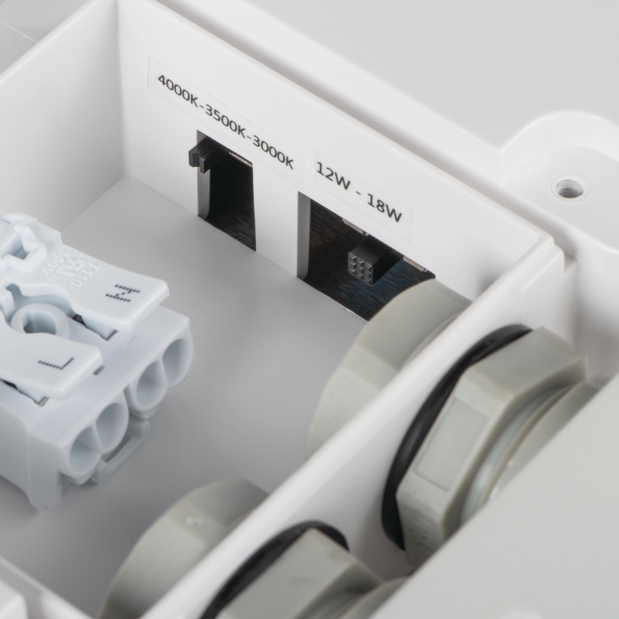LED Vonkajšie stropné svietidlo BENO LED/12/18W/230V 3000/3500/4000K IP65 biela hranatý