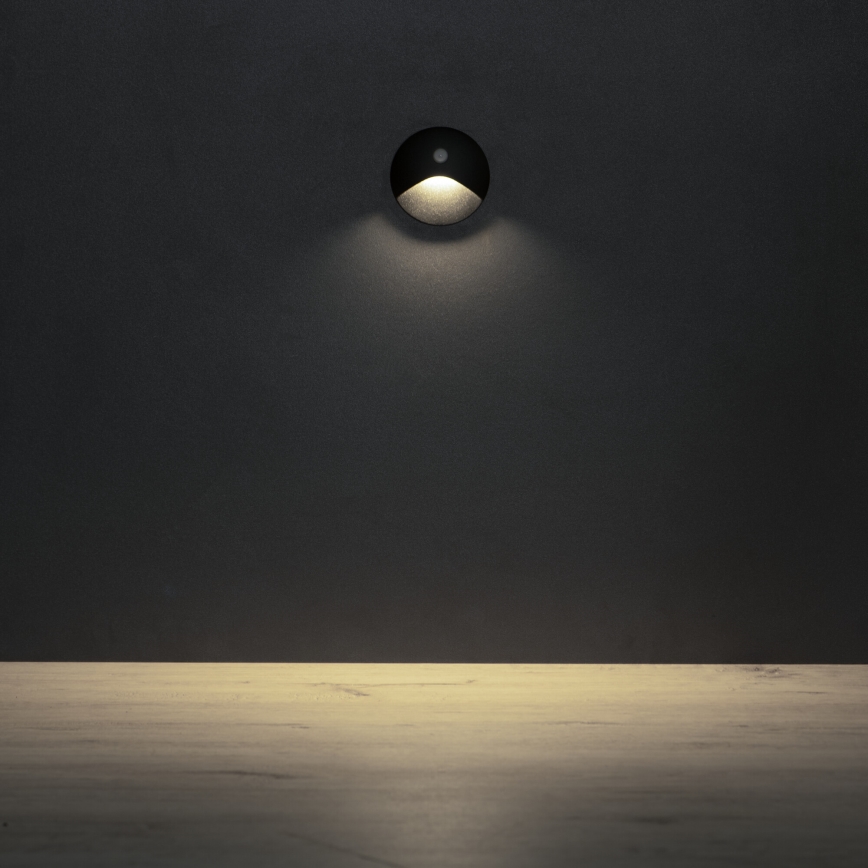 LED schodiskové svietidlo s pohybovým a súmrakovým senzorom EXIN LED/2,5W/230V 4000K IP65 čierne okrúhle