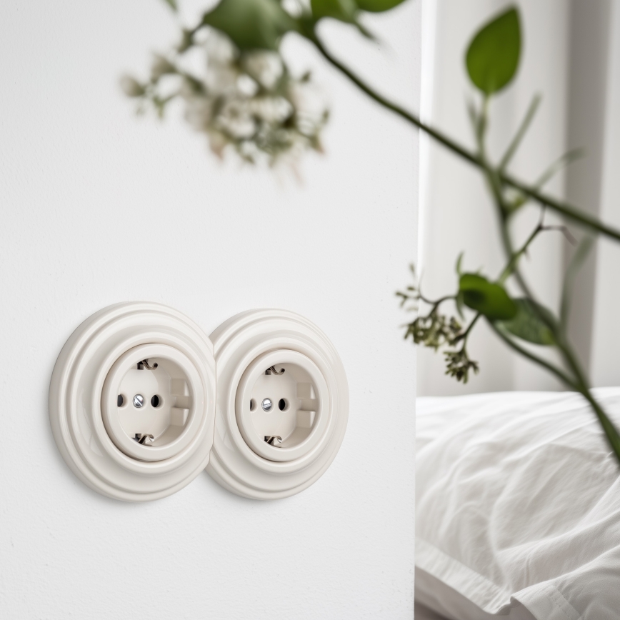 Kliklap - Dvojitá retro domová zásuvka s rámikom SCHUKO 230V/16A béžová