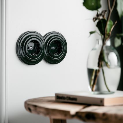 Kliklap - Dvojitá retro zásuvka do domu s rámčekom SCHUKO 230V zelená