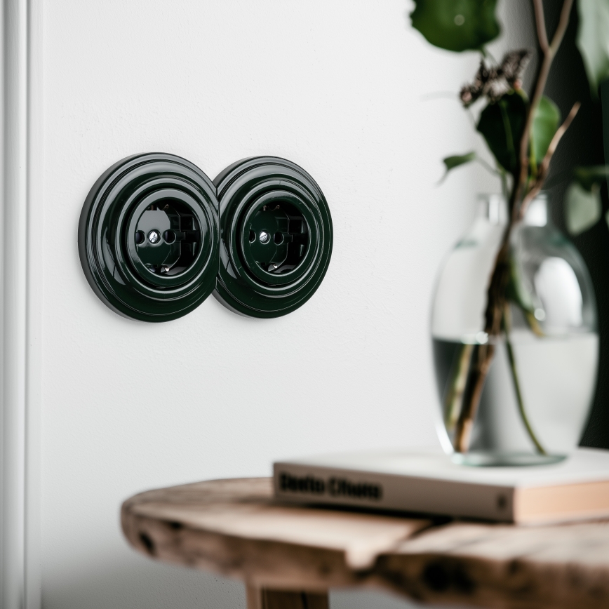 Kliklap - Dvojitá retro zásuvka do domu s rámčekom SCHUKO 230V zelená