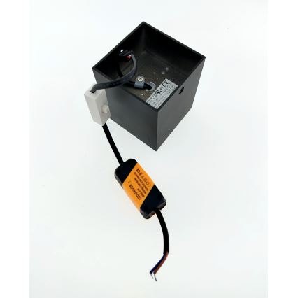 LED Bodové svietidlo LED/5W/230V 3000/4000/6400K 7,5x7,5 cm čierna