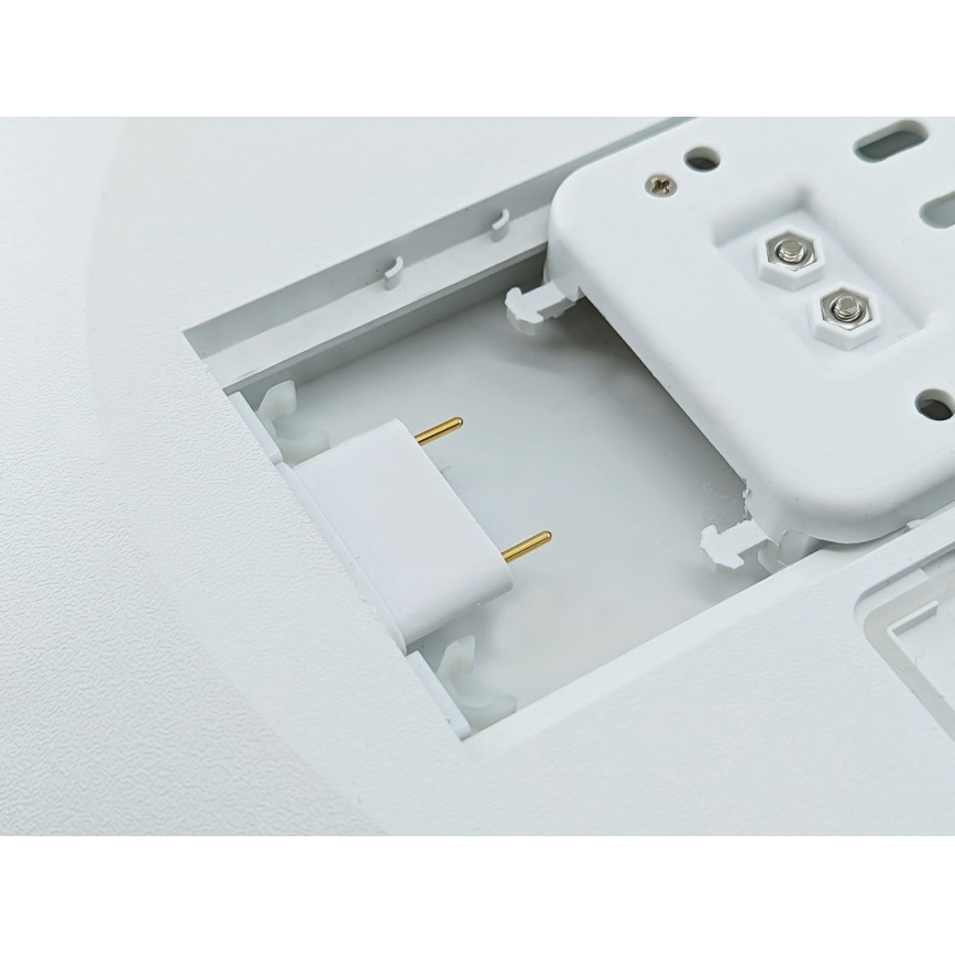 LED Stmievateľné kúpeľňové stropné svietidlo SLIDE LED/6/12/18/24W/230V 2900/4000/6200K IP44 biela