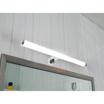 LED Kúpeľňové zrkadlové osvetlenie LED/10W/230V 45 cm IP44 lesklý chróm
