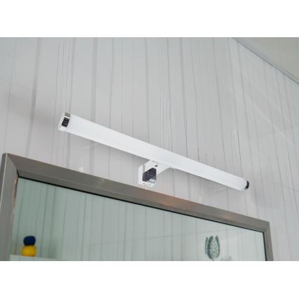 LED Kúpeľňové zrkadlové osvetlenie LED/10W/230V 45 cm IP44 lesklý chróm
