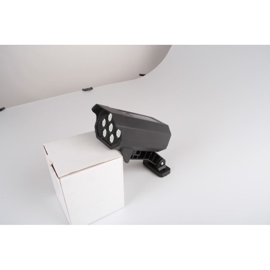 LED maketa bezpečnostnej kamery so senzorom a solárnym panelom LED/5W/5,5V 800 mAh IP65 + diaľkové ovládanie