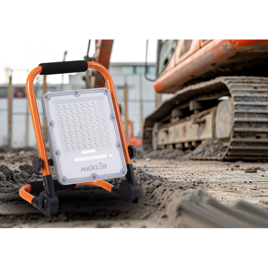 LED stmievateľný nabíjateľný reflektor so statívom LED/100W/3,2V 4500K 10000 mAh IP65 oranžový